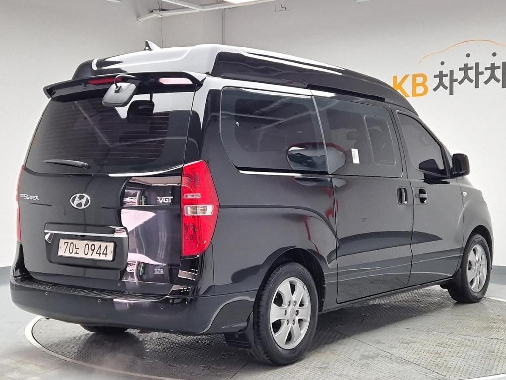 2021 HYUNDAI THE NEW GRAND STAREX 