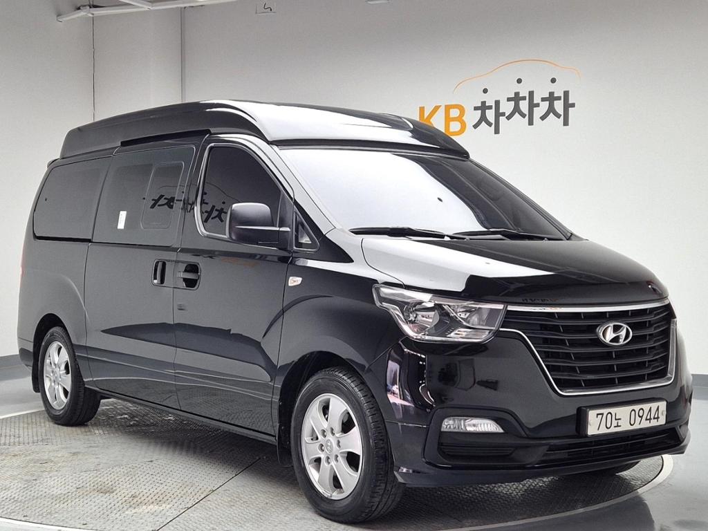 2021 HYUNDAI THE NEW GRAND STAREX 