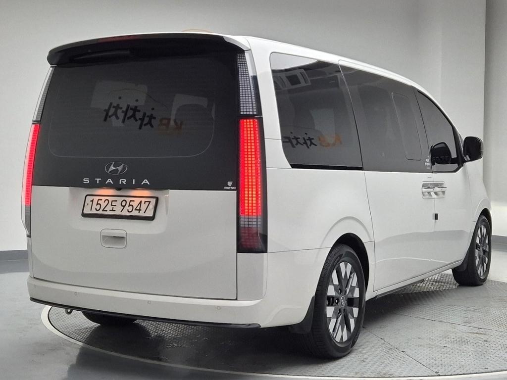 2023 HYUNDAI STARIA 