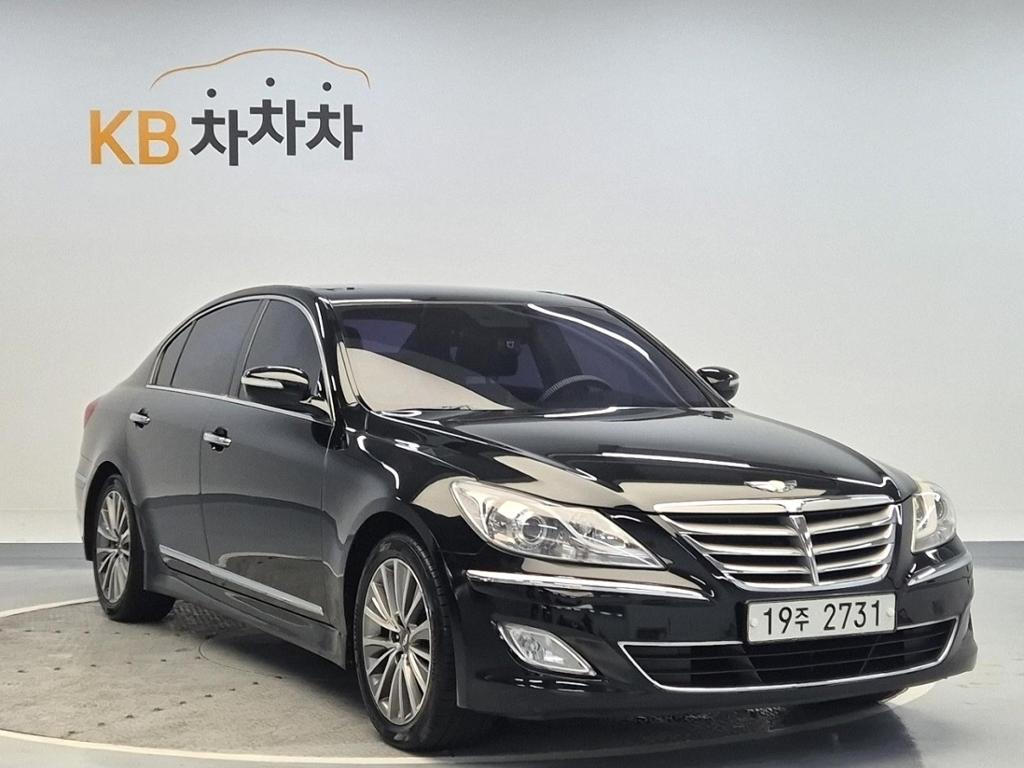 2013 HYUNDAI GENESIS 