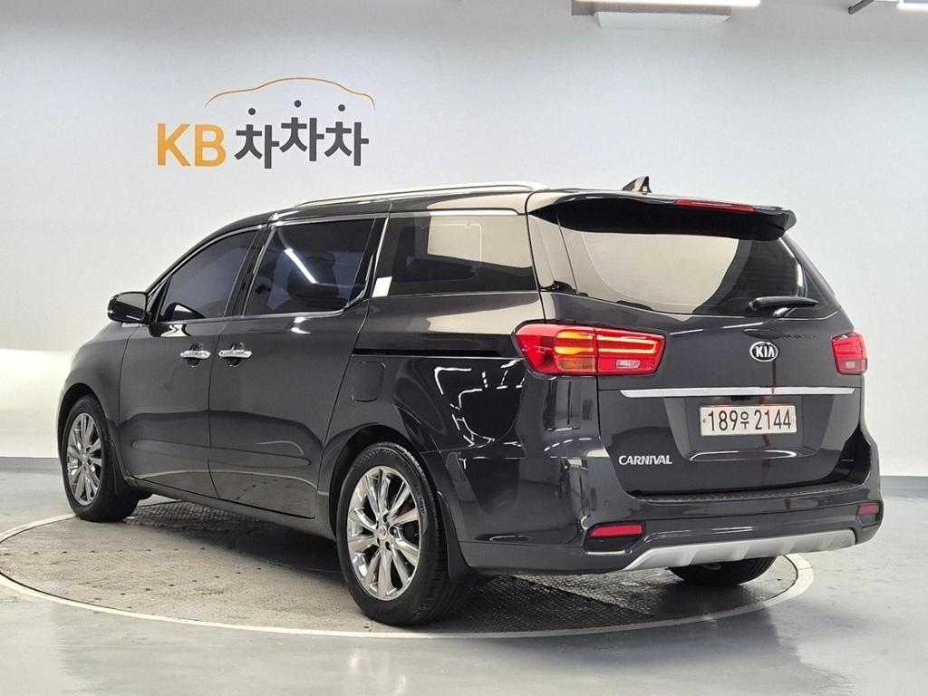 2019 KIA THE NEW CARNIVAL 