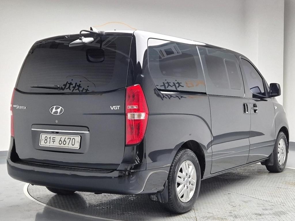 2019 HYUNDAI THE NEW GRAND STAREX 