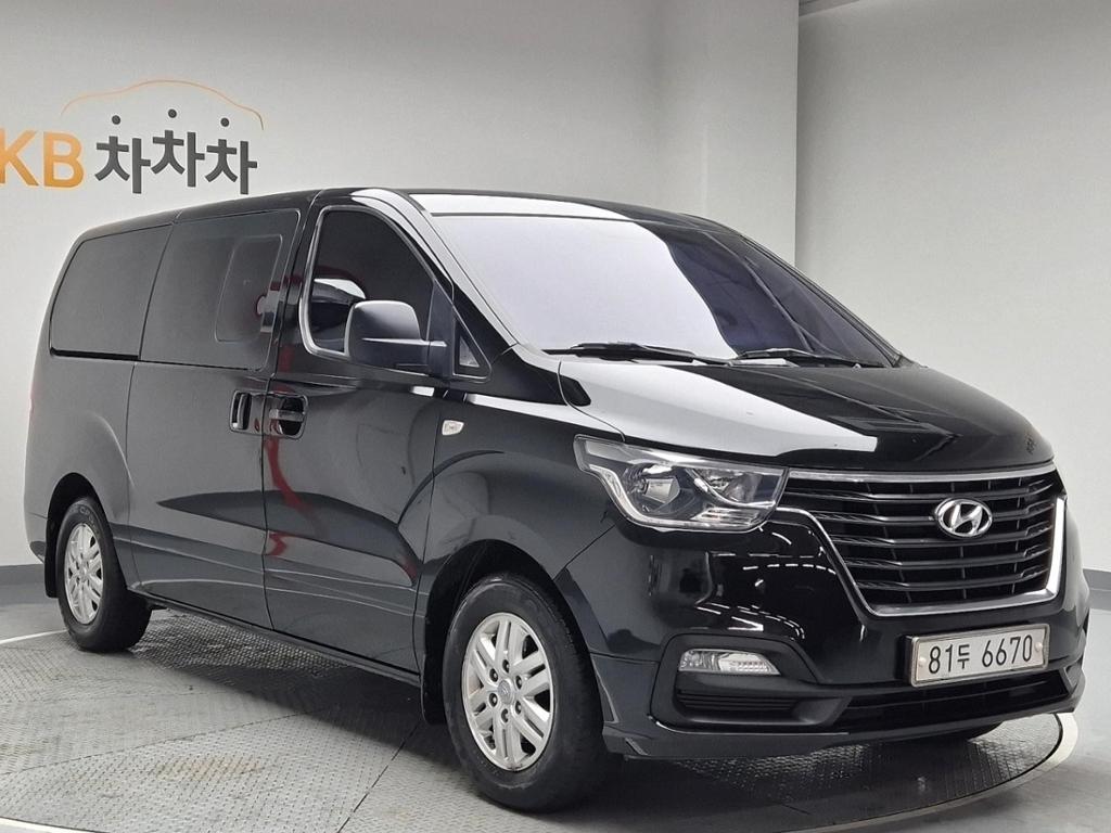 2019 HYUNDAI THE NEW GRAND STAREX 