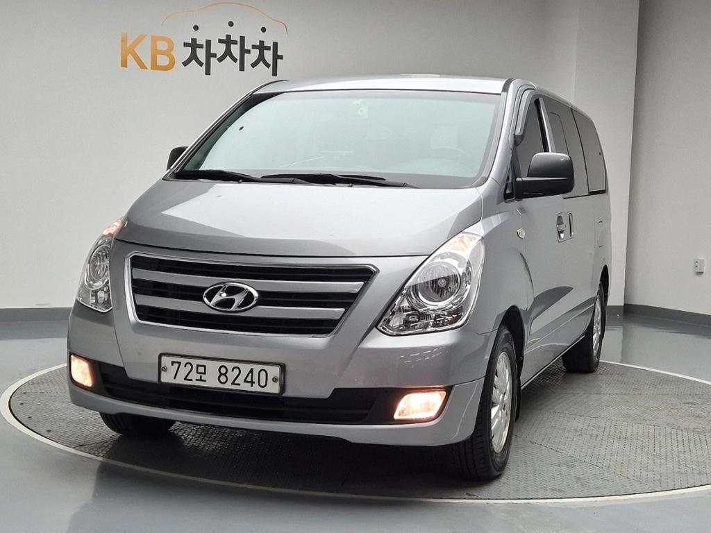 2017 HYUNDAI GRAND STAREX 