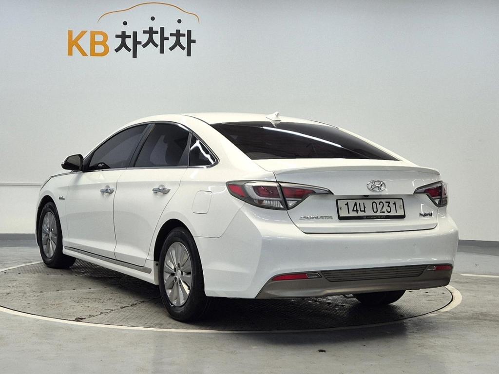 2017 HYUNDAI LF SONATA HYBRID 