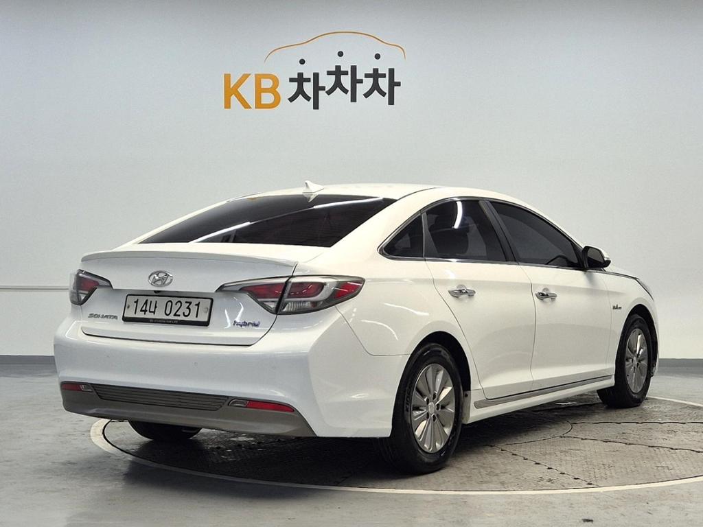 2017 HYUNDAI LF SONATA HYBRID 