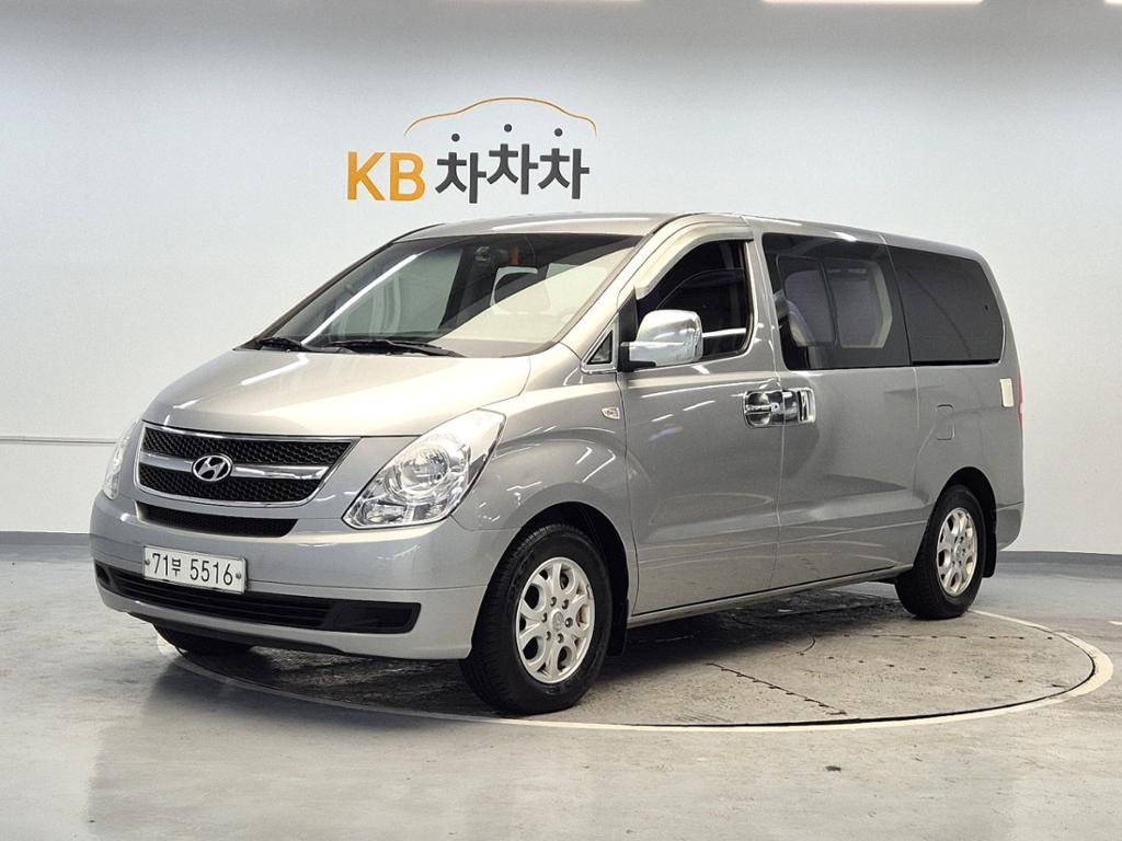 2013 HYUNDAI GRAND STAREX 