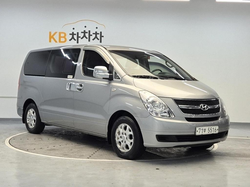 2013 HYUNDAI GRAND STAREX 
