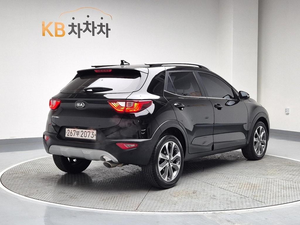 2020 KIA STONIC 