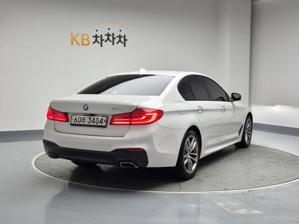 2017 BMW 5 SERIES (7Gen) 