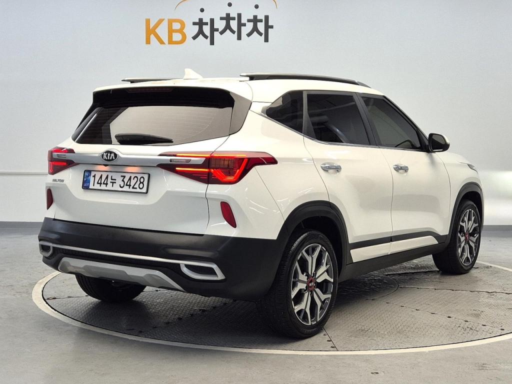 2021 KIA SELTOS 
