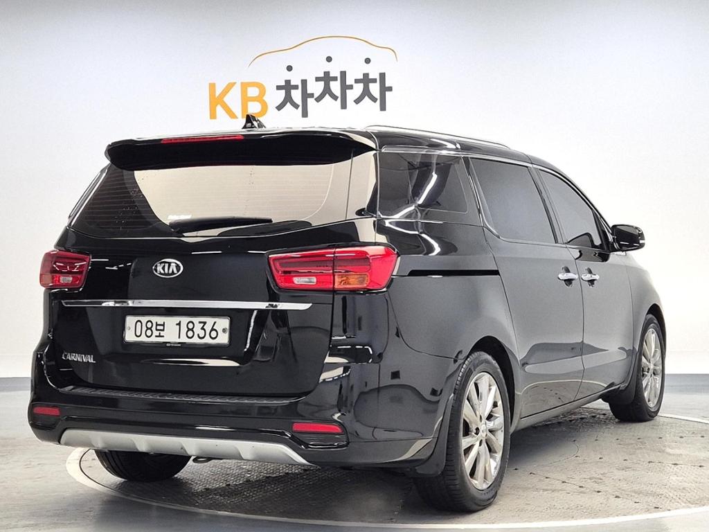 2019 KIA THE NEW CARNIVAL 