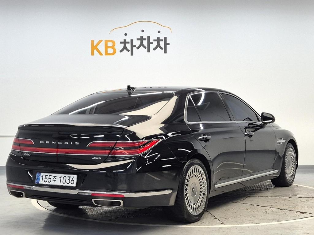 2021 GENESIS G90 