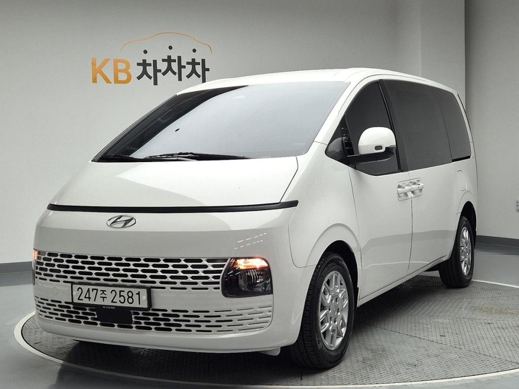 2022 HYUNDAI STARIA 
