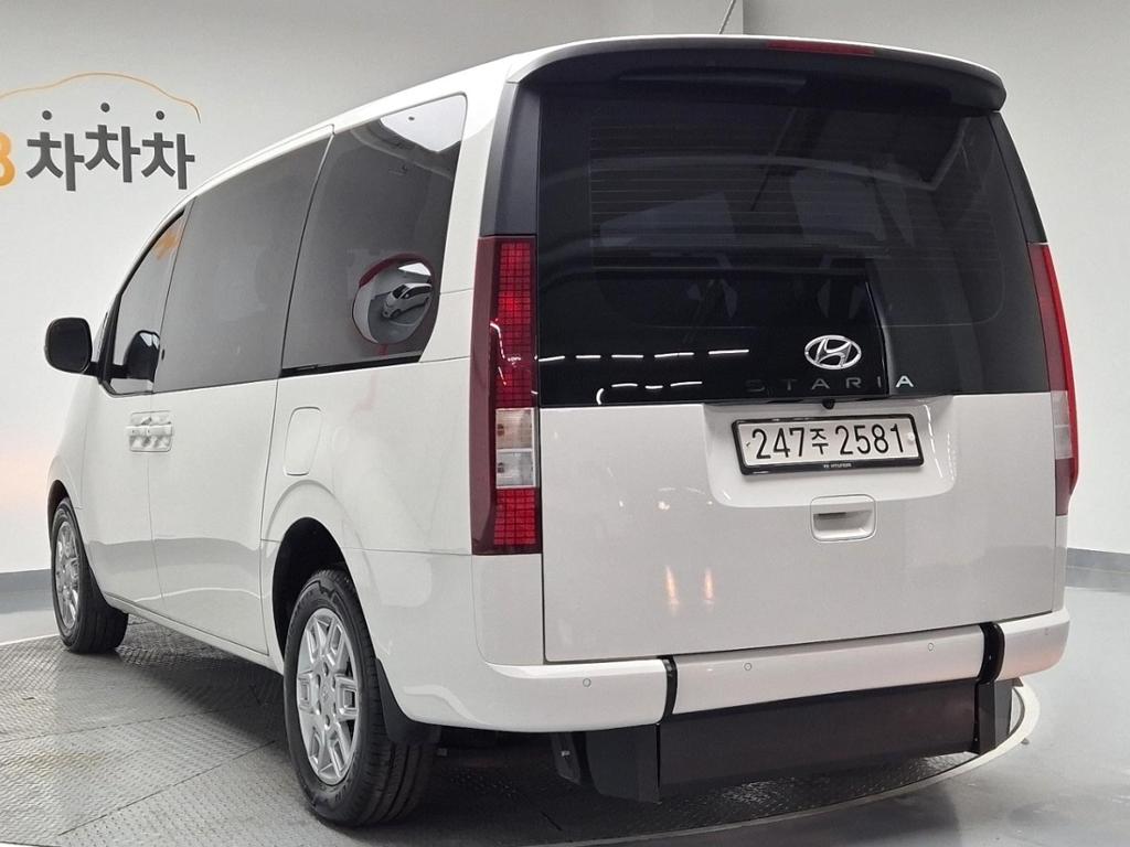 2022 HYUNDAI STARIA 