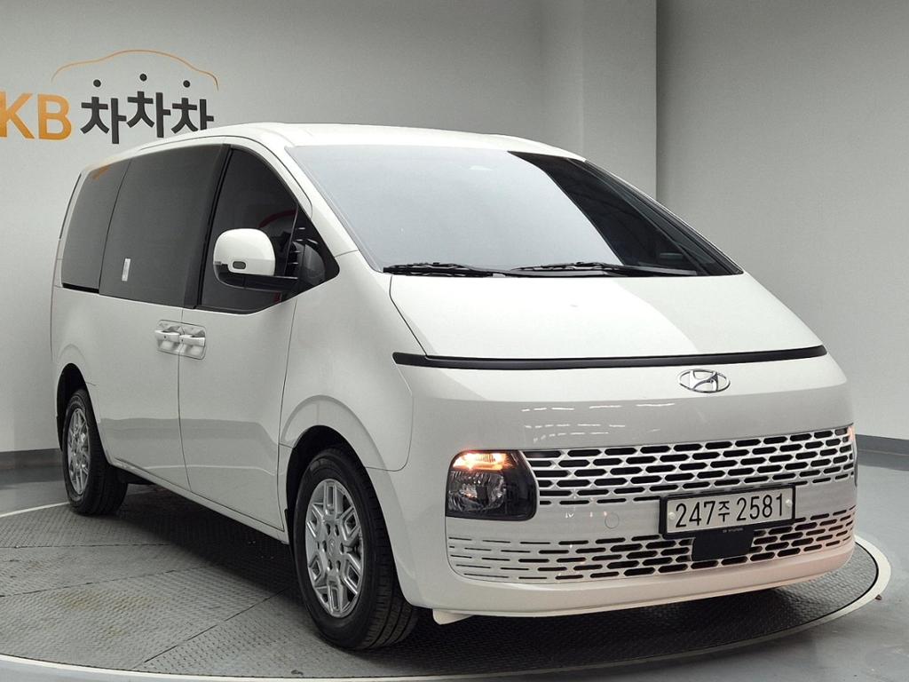 2022 HYUNDAI STARIA 