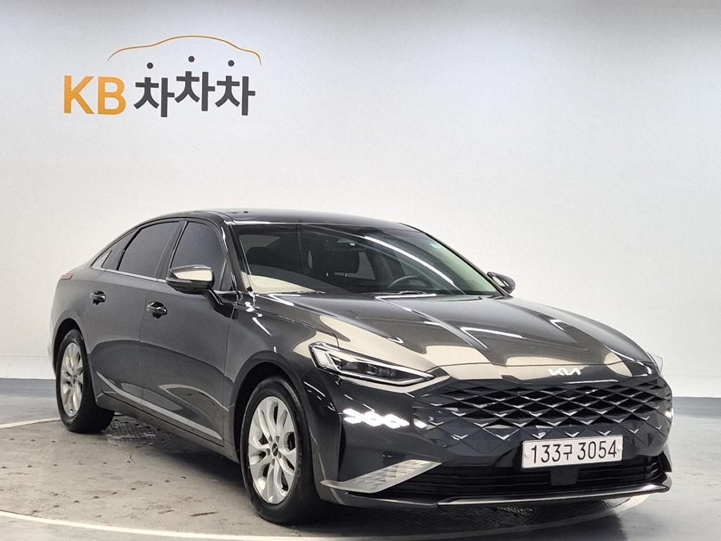 2022 KIA K8 