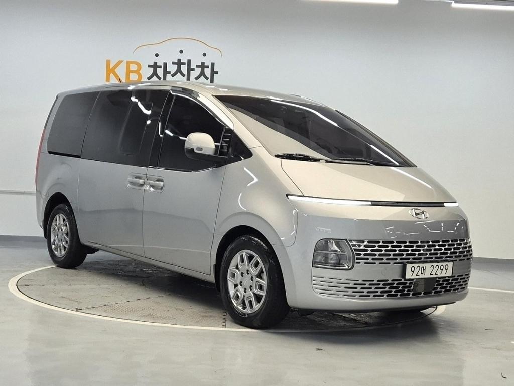 2022 HYUNDAI STARIA 