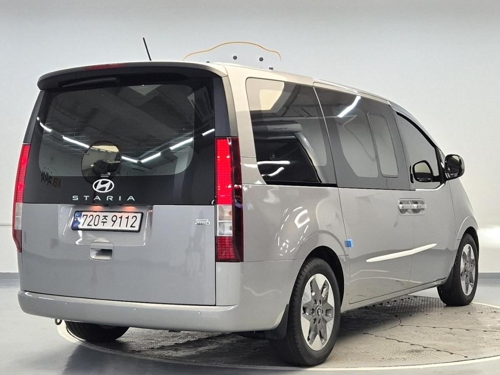 2025 HYUNDAI STARIA 