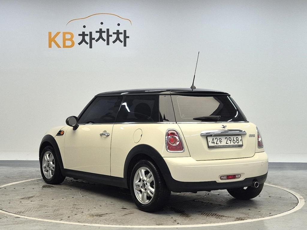 2013 MINI COOPER 