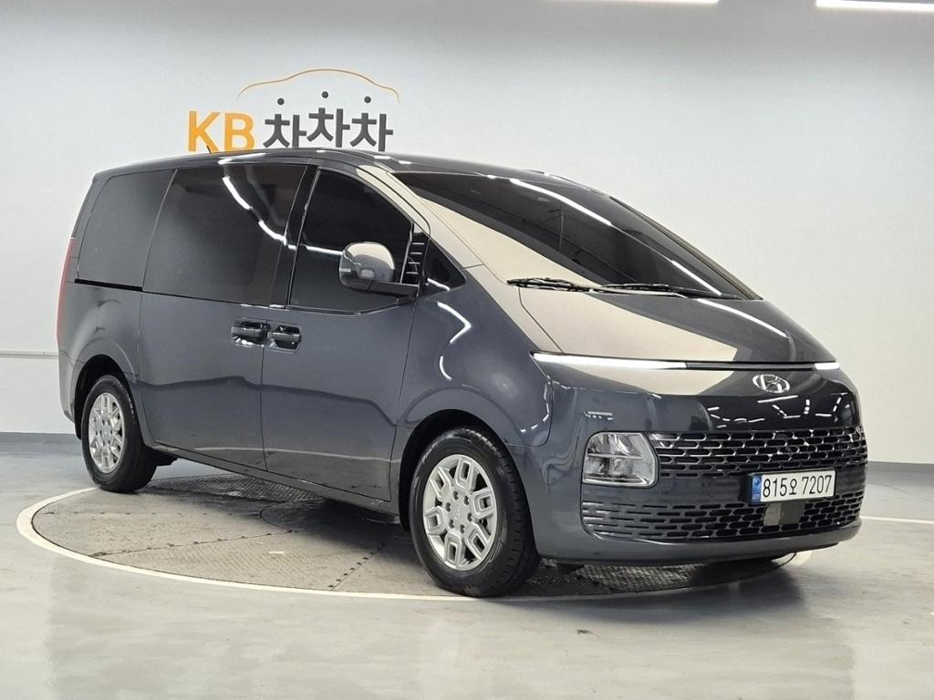 2023 HYUNDAI STARIA 