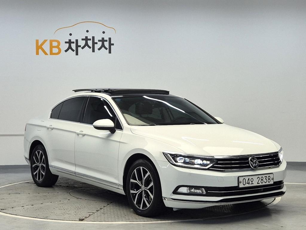 2018 VOLKSWAGEN PASSAT GT (8Gen) 