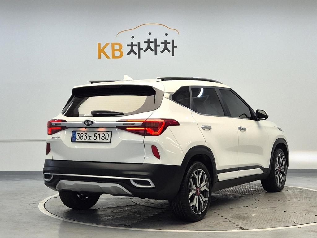 2022 KIA SELTOS 
