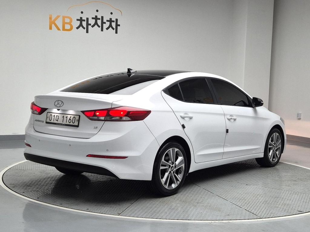 2018 HYUNDAI AVANTE AD 