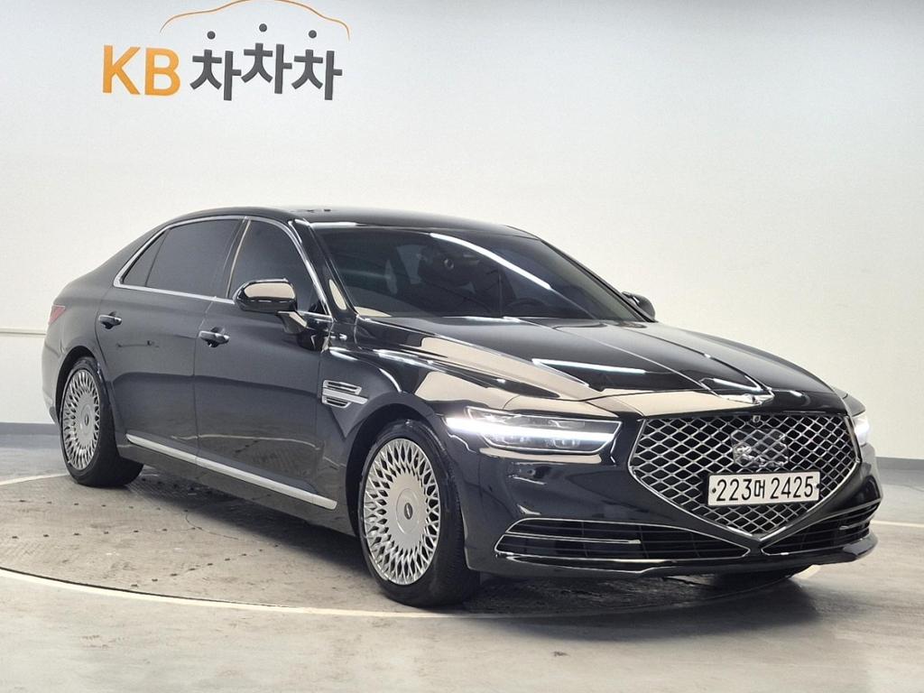 2019 GENESIS G90 