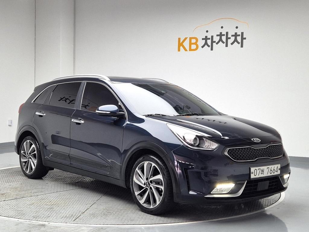 2017 KIA NIRO 