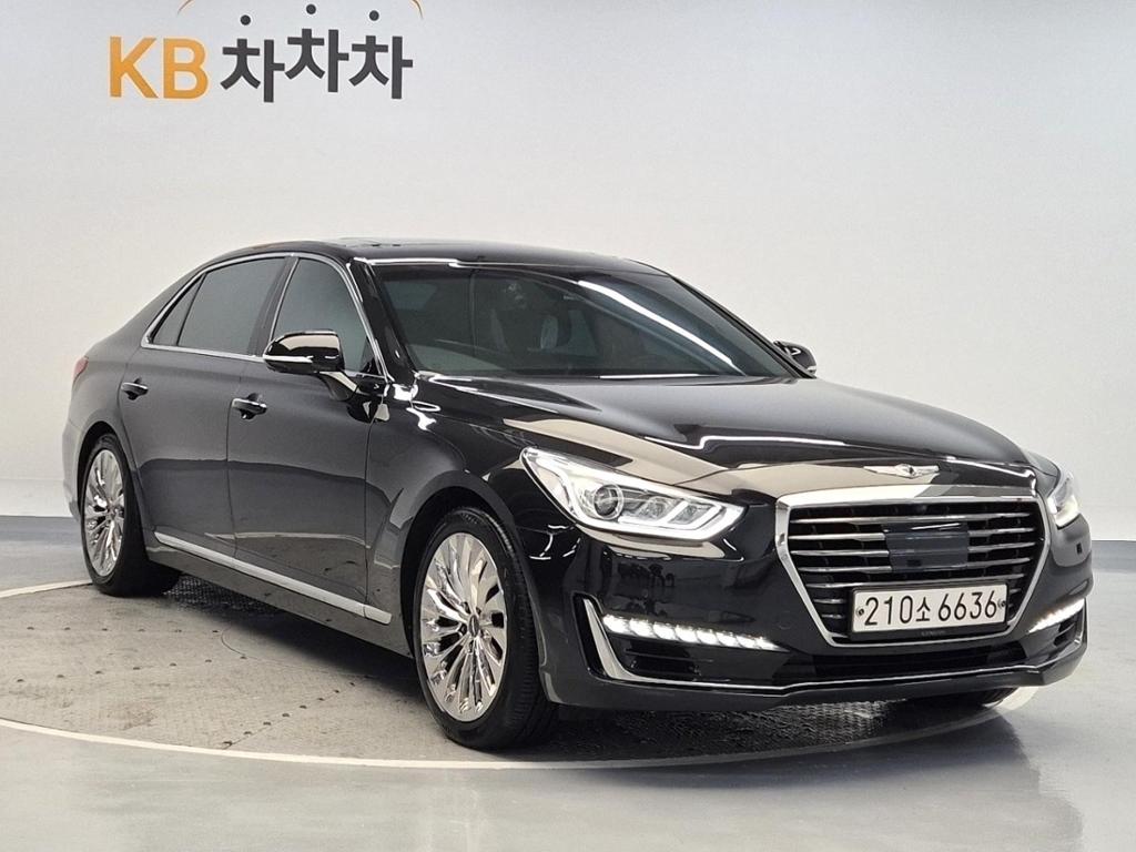 2018 GENESIS EQ900 