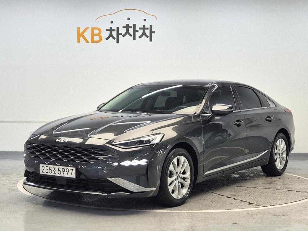 2022 KIA K8 