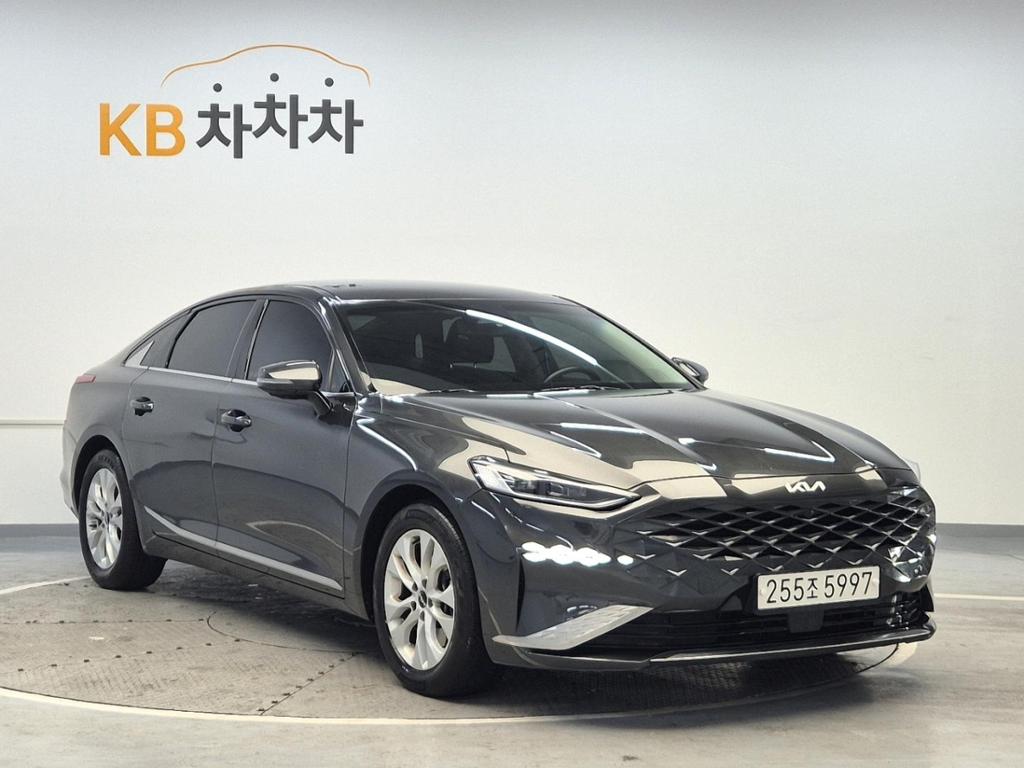 2022 KIA K8 