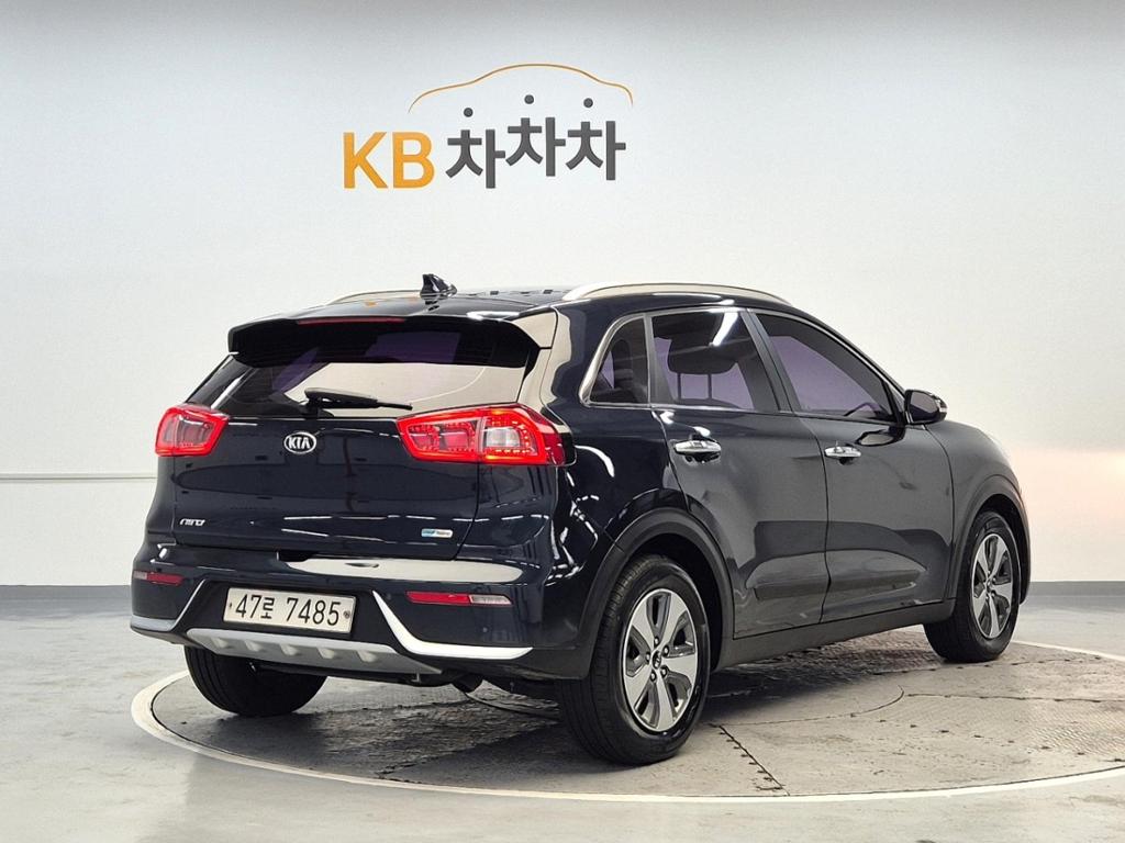 2017 KIA NIRO 