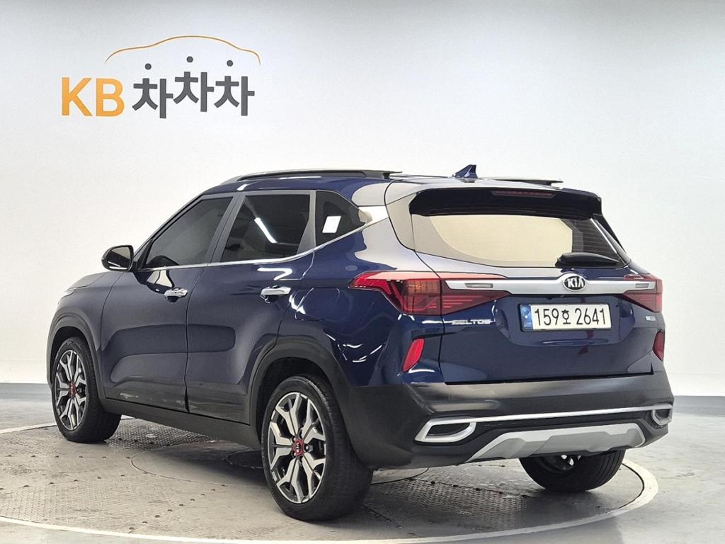 2022 KIA SELTOS 