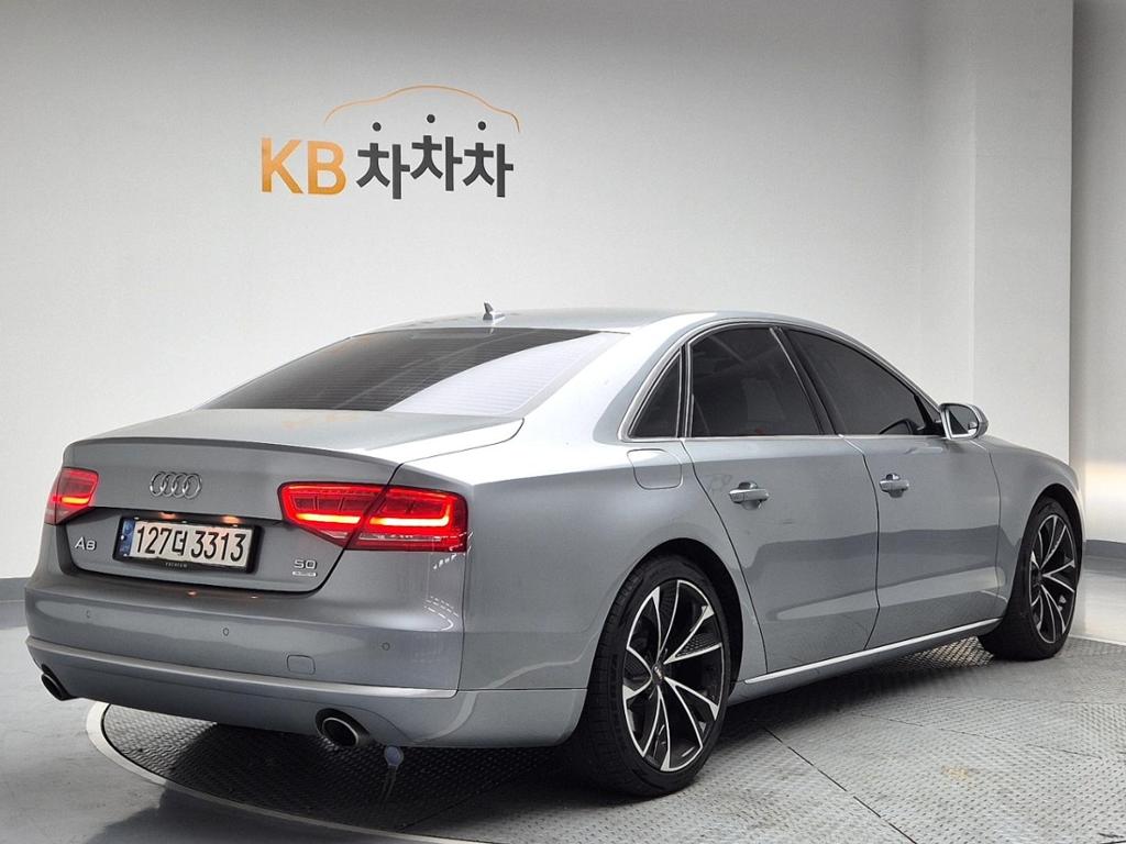 2011 AUDI A8 (3Gen) 