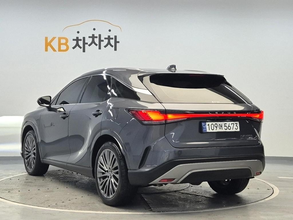 2024 LEXUS RX270 
