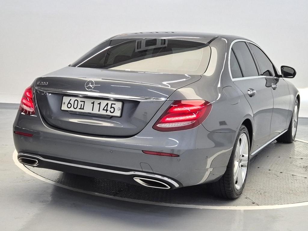 2017 BENZ E CLASS (5Gen) 