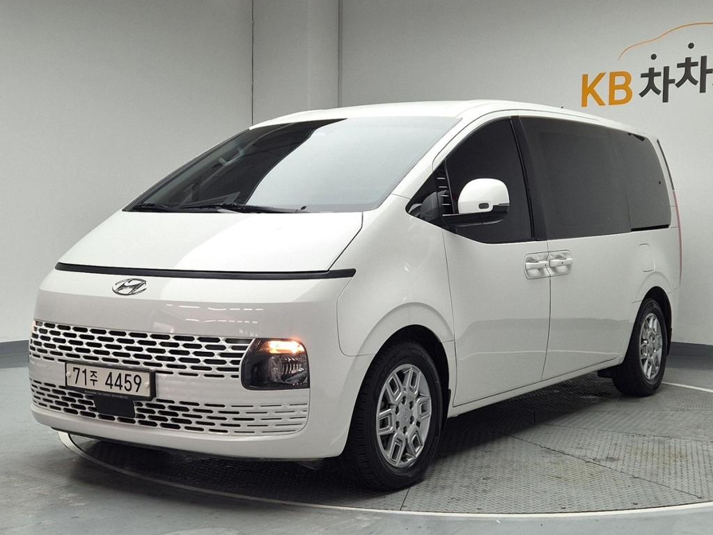 2022 HYUNDAI STARIA 