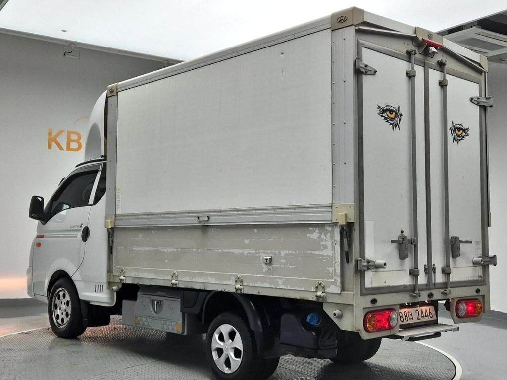 2022 HYUNDAI PORTER II 