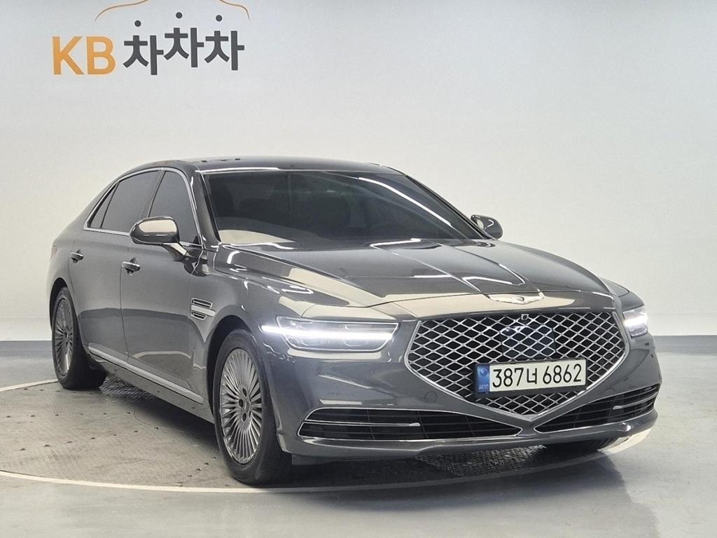 2021 GENESIS G90 