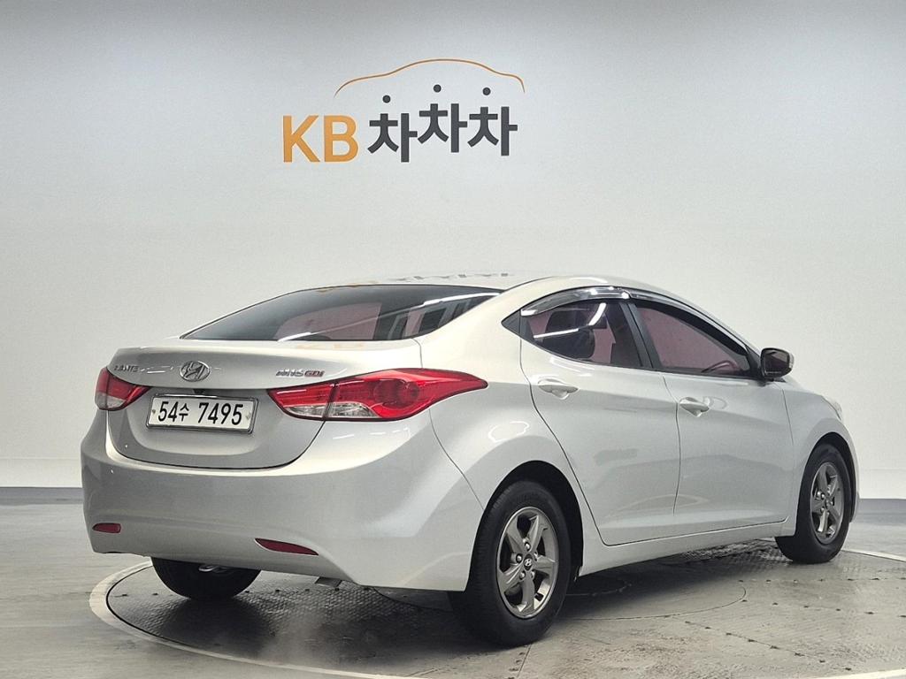 2011 HYUNDAI AVANTE MD 