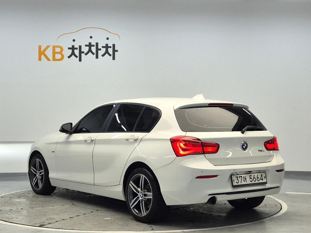 2017 BMW 1 Series (2Gen) 