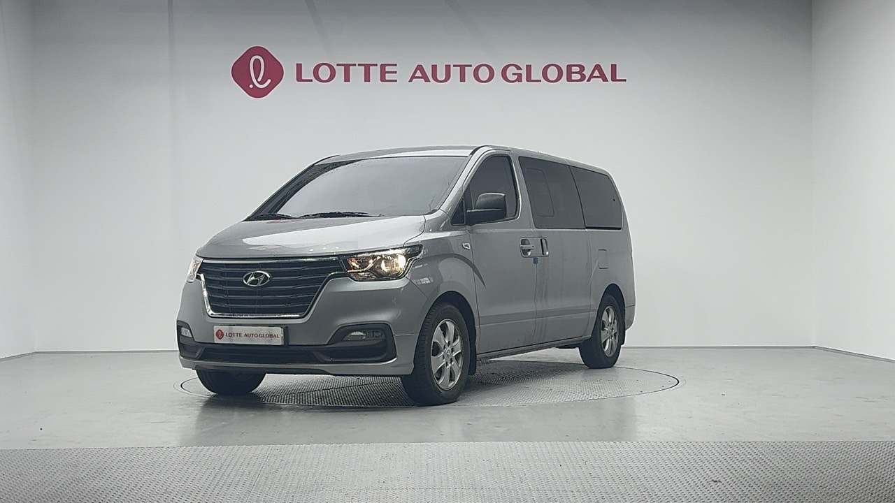 2020 HYUNDAI THE NEW GRAND STAREX 12seat Diesel Smart
