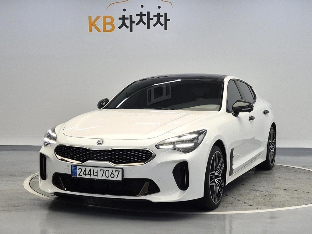 2021 KIA STINGER Meister 