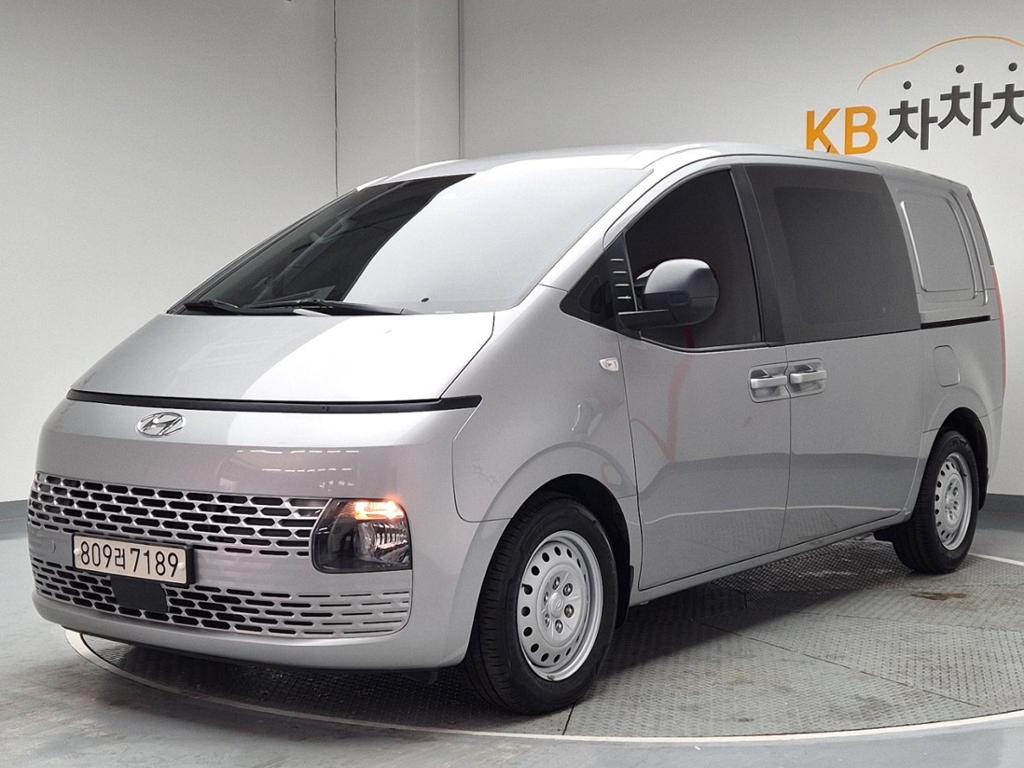 2023 HYUNDAI STARIA 