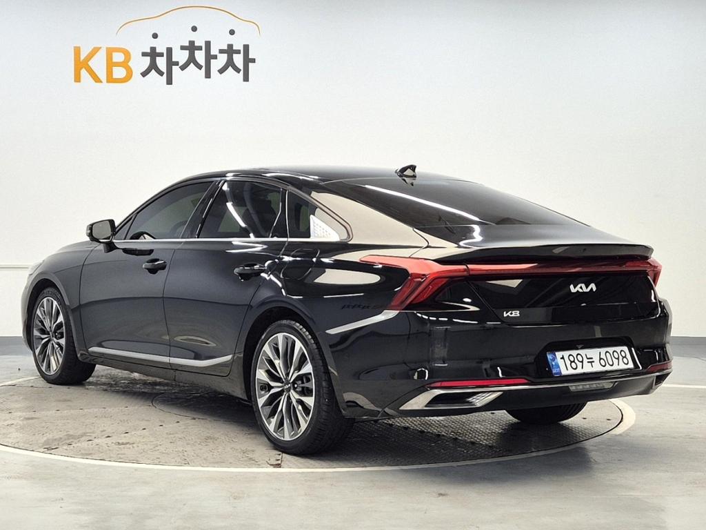 2022 KIA K8 