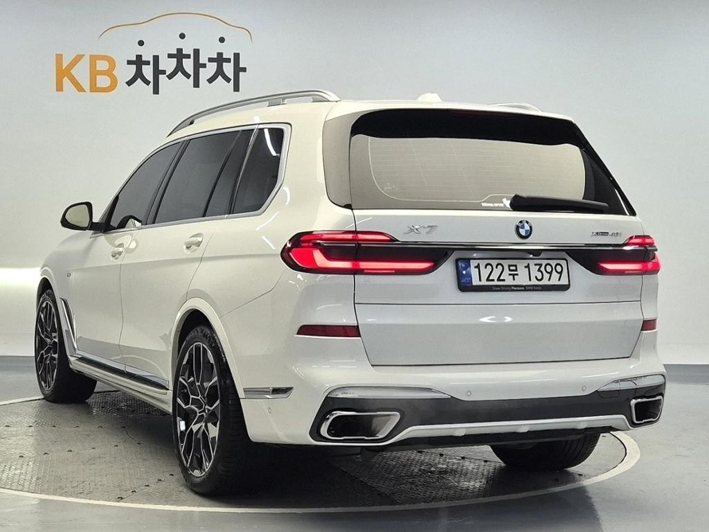 2024 BMW X7 