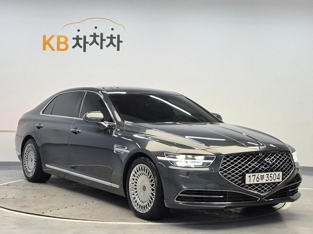 2021 GENESIS G90 