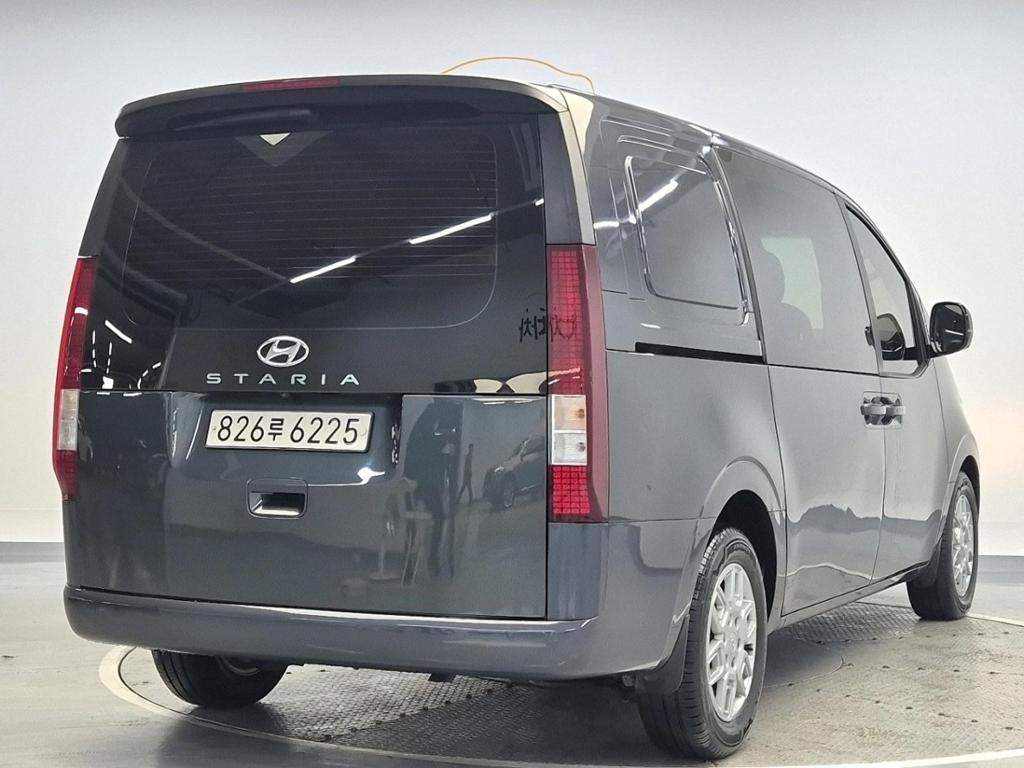 2022 HYUNDAI STARIA 